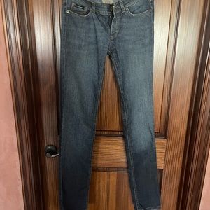 D&G women skinny jeans, size 26. Preowned, loved and worn with care.